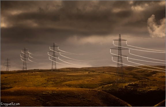 Power cables near Braco